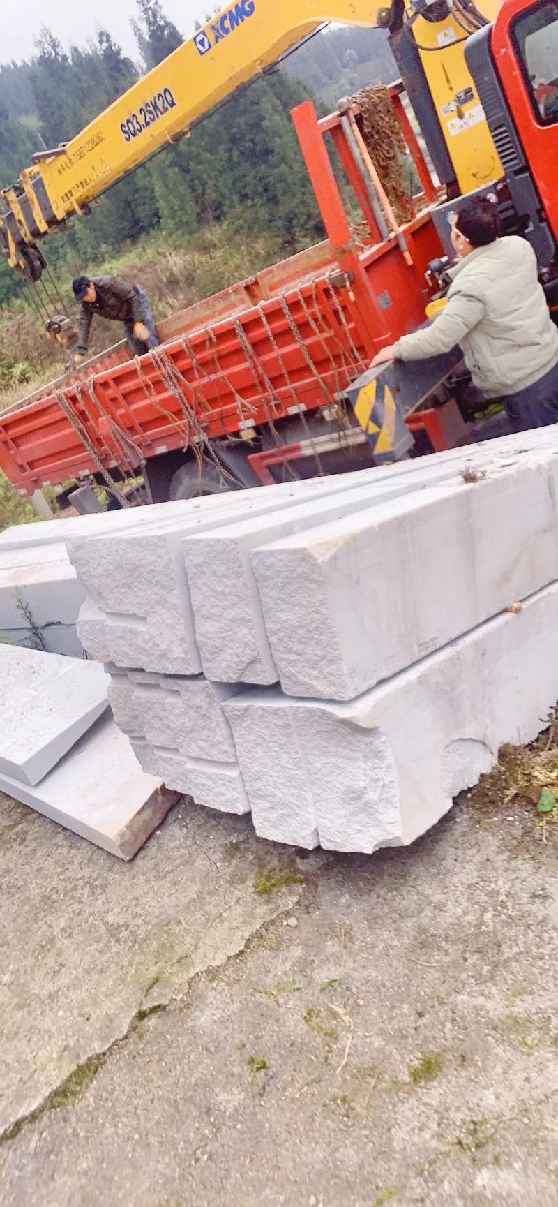 慎终追远，匠心永续——专业石材加工服务，让思念永恒